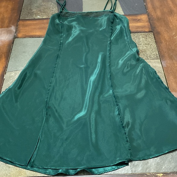 Delicates. 💯 polyester - Picture 9 of 10